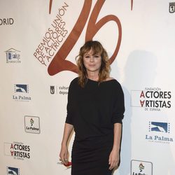 Emma Suárez  en la red carpet de la XXVI edición de los Premios de la Unión de Actores