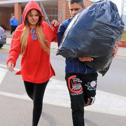 Gloria Camila acompaña a su hermano José Fernando Ortega en su salida de prisión