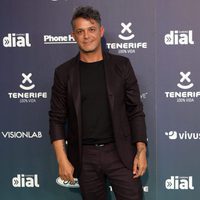 Alejandro Sanz en la alfombra roja de los Premios Cadena Dial 2017