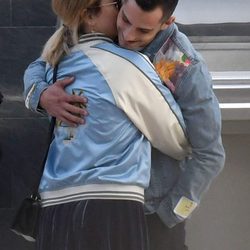 Blanca Suárez y Joel Bosqued abrazados en Málaga