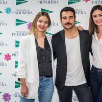 Dafne Fernández, Antonio Velázquez y Laura Escanes en la Fiesta de la Primavera 2017