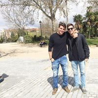 Antonio y Manoel Rafaski posando juntos en el Templo de Debod