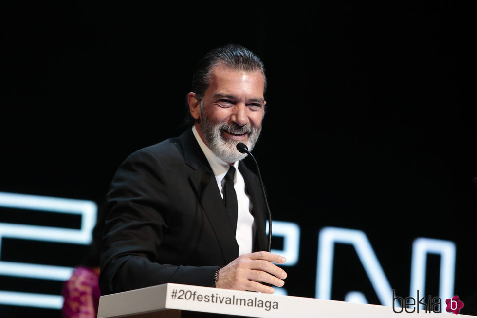Antonio Banderas da un emotivo discurso tras recibir la Biznaga de Oro de Honor en Málaga