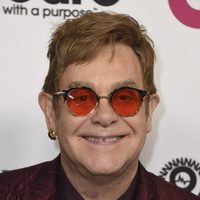 Elton John en su fiesta por su 70 cumpleaños