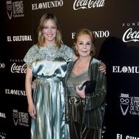 Marta Larralde en la alfombra roja de los Premios Valle Inclán de Teatro