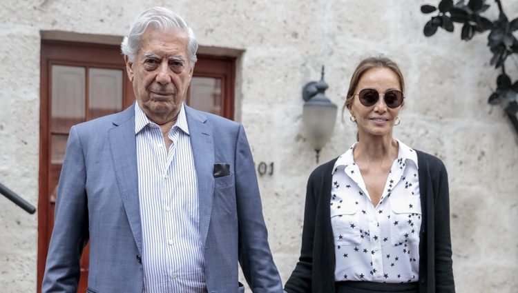 Mario Vargas Llosa e Isabel Preysler en Arequipa