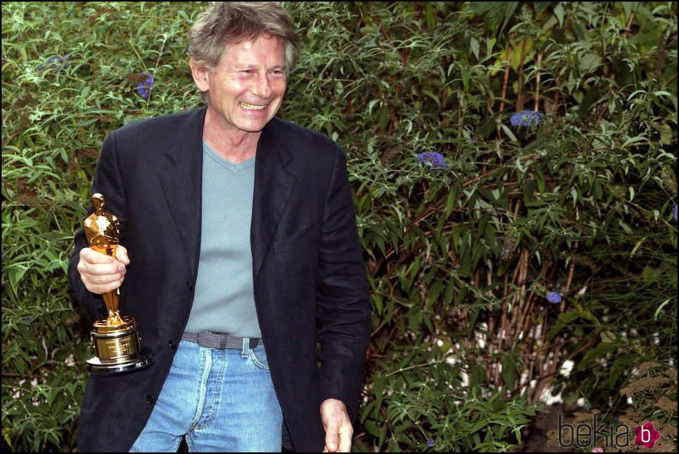 Roman Polanski con el premio Oscar