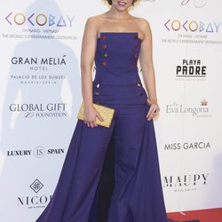 Chenoa con un vestido azul en la Global Gift Gala 2017 de Madrid