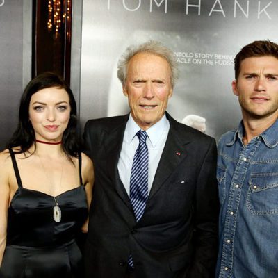 Clint Eastwood posa con sus hijos Francesa y Scott Eastwood