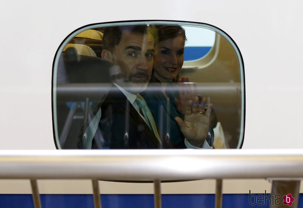 Los Reyes Felipe y Letizia viajan hasta Shizouka en tren