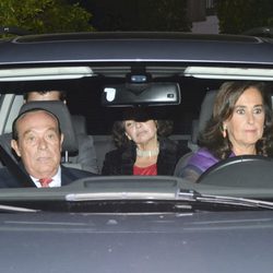 Curro Romero y Carmen Tello visitan a la Duquesa de Alba en Dueñas