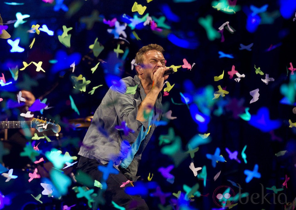 Chris Martin cantando en el concierto de Coldplay en Madrid