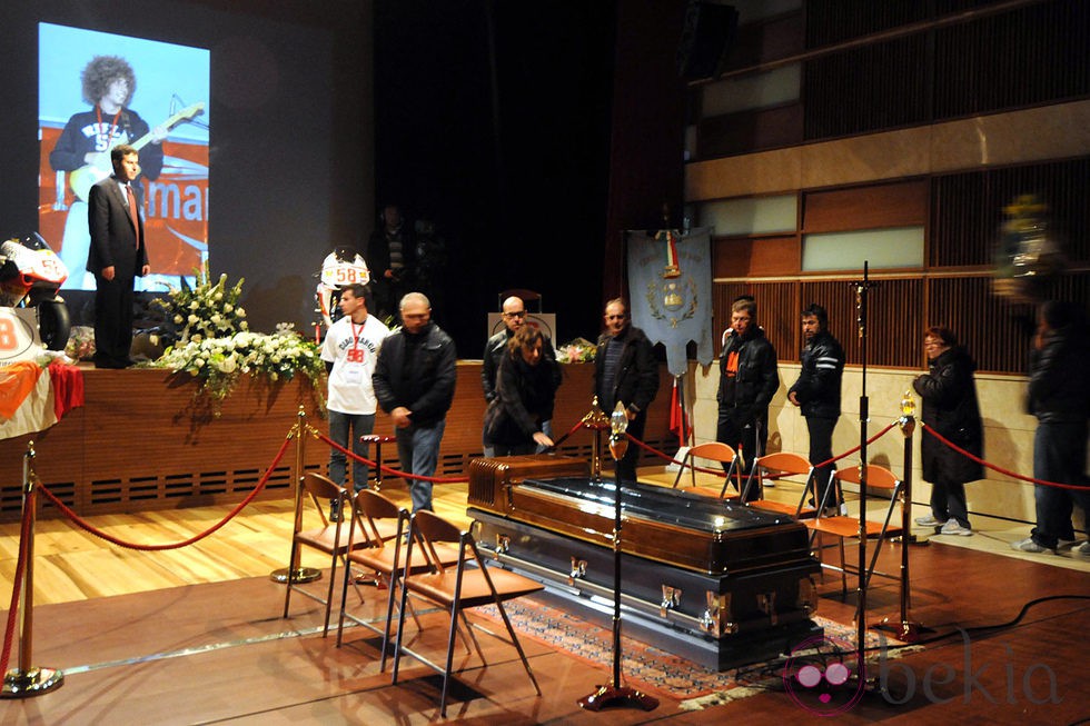 Triste adiós en el funeral de Marco Simoncelli