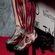 Detalle de los pies del disfraz de Halloween 2011 de Heidi Klum