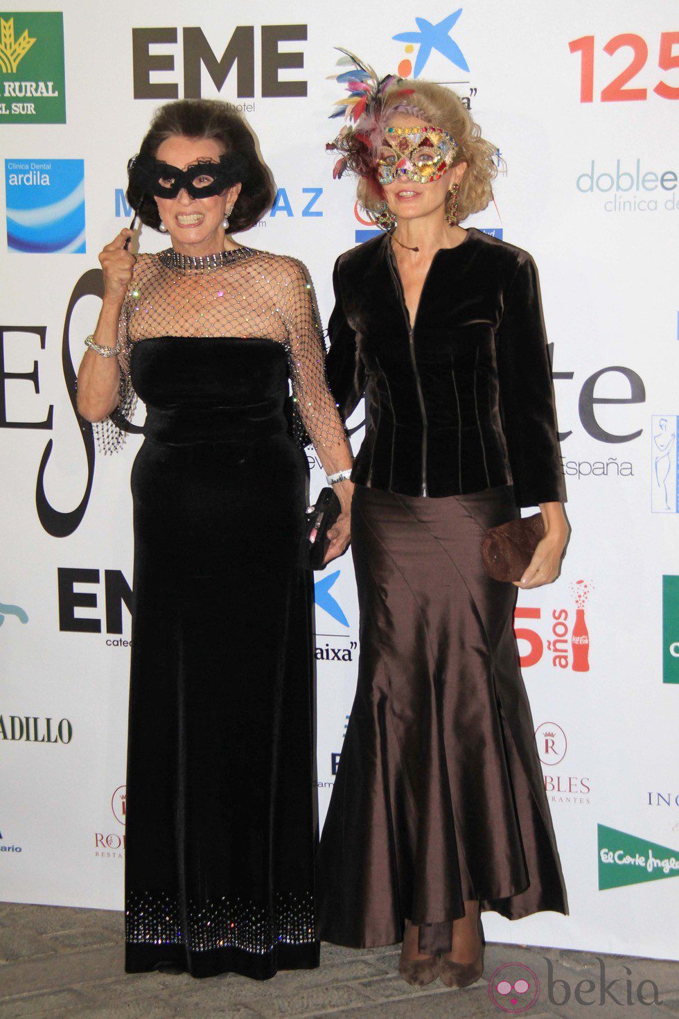La Condesa de Romanones y la Duquesa de Fernandina en los Premios Escaparate 2011