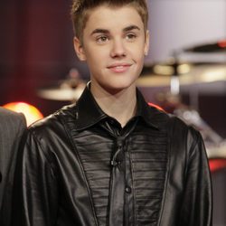 El nuevo look de Justin Bieber: se sube el flequillo