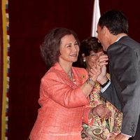 Don Felipe visita a la Reina Sofía en el Día de la Banderita