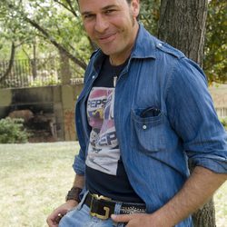 El presentador y actor Carlos Lozano