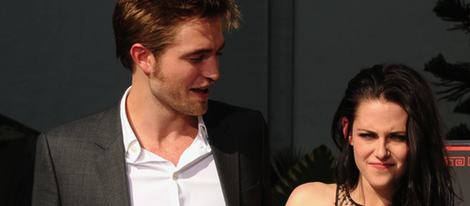 Robert Pattinson y Kristen Stewart en el Teatro Chino de Los Ángeles