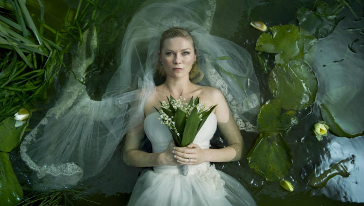 Kirsten Dunst en la portada de la película 'Melancolía'