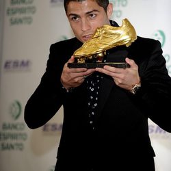 Cristiano Ronaldo con la Bota de Oro 2011