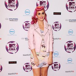 Katy Perry, de rosa en los MTV EMA 2011