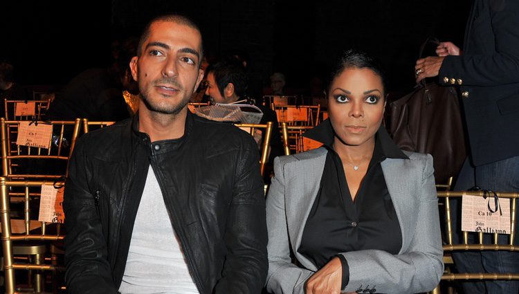 Janet Jackson y Wissam al Mana en el front row de la Semana de la Moda de París primavera/verano 2011