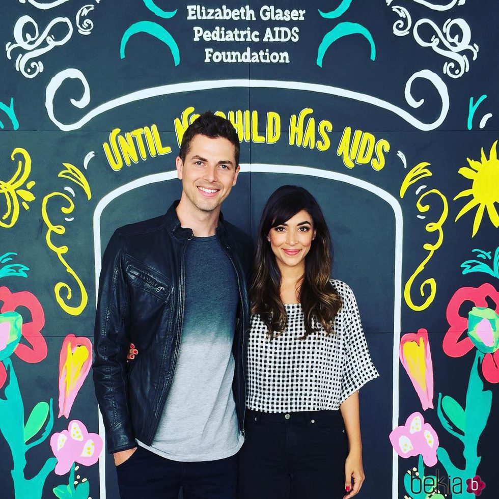 Hannah Simone Y Su Pareja Jesse Giddings Foto En Bekia Actualidad 