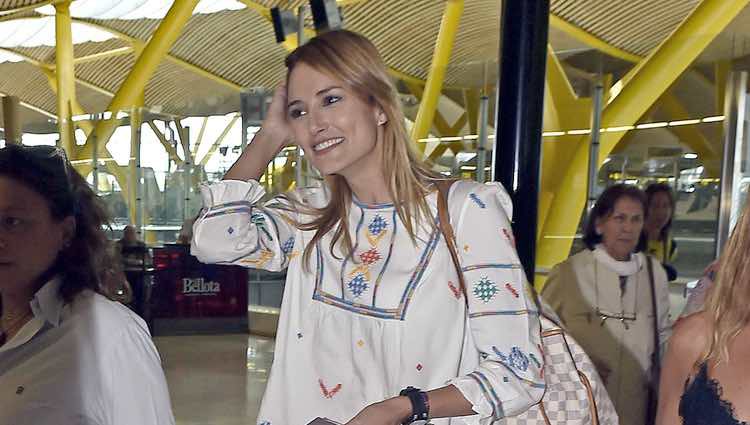 Alba Carrillo en el aeropuerto de Madrid