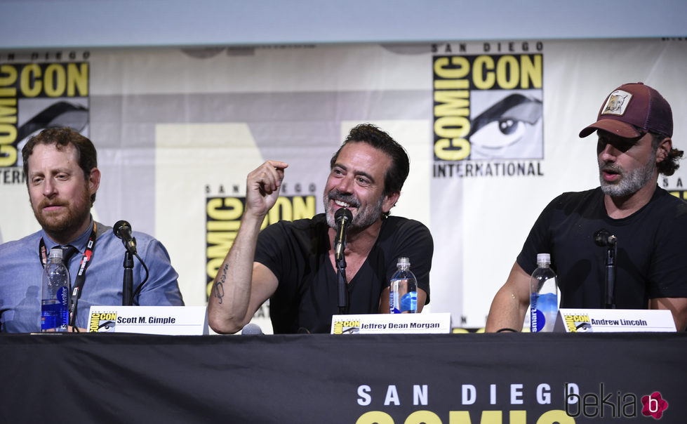 Scott M. Gimple, Jeffrey Dean Morgan y Andrew Lincoln en la Comic-Con de San Diego