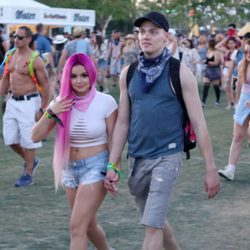 Ariel Winter y Levi Meden en el festival Coachella 2017