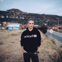 Rosie Huntington-Whiteley, embajadora de UNICEF