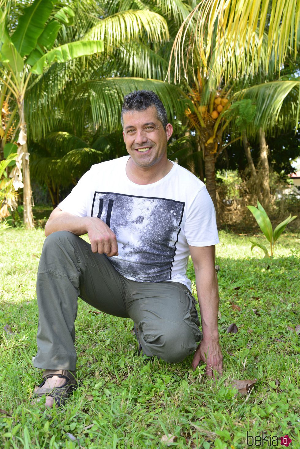José Luis ('MasterChef 4') posando como concursante de 'Supervivientes 2017'
