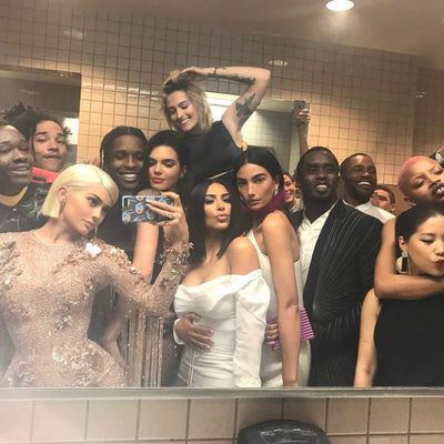 Kylie y Kendall Jenner, A$AP Rocky, Kim Kardashian o Lily Aldridge, disfrutando de la gala del MET 2017