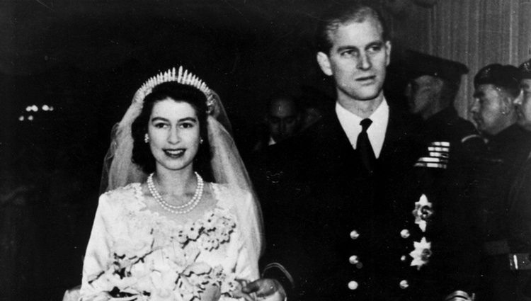 La Reina Isabel y el Duque de Edimburgo en su boda