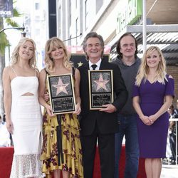 Kate Hudson, Quentin Tarantino y Reese Witherspoon acompañan a Goldie Hawn y Kurt Russell