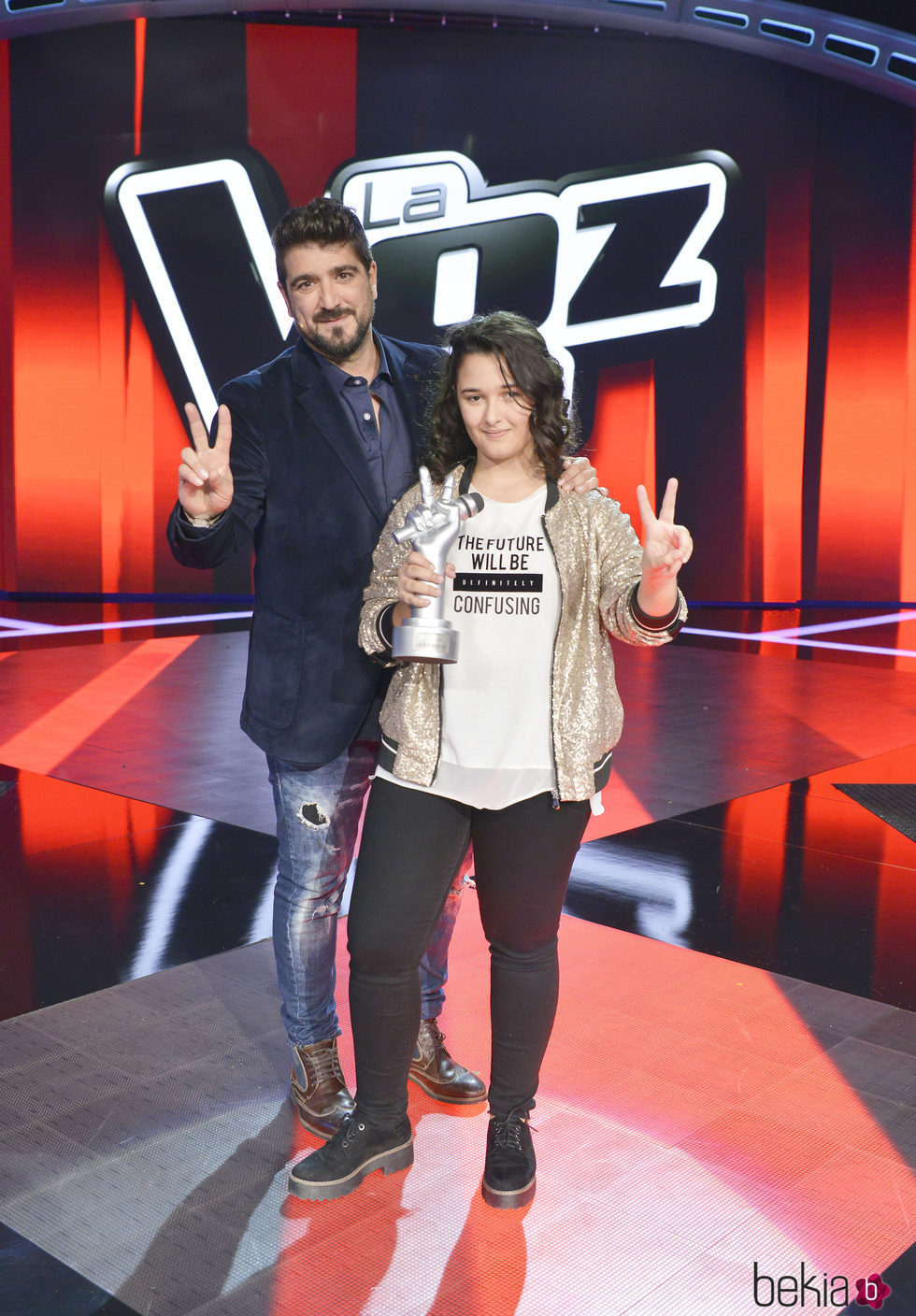 Antonio Orozco con la ganadora de 'La Voz Kids 3', Rocío Aguilar