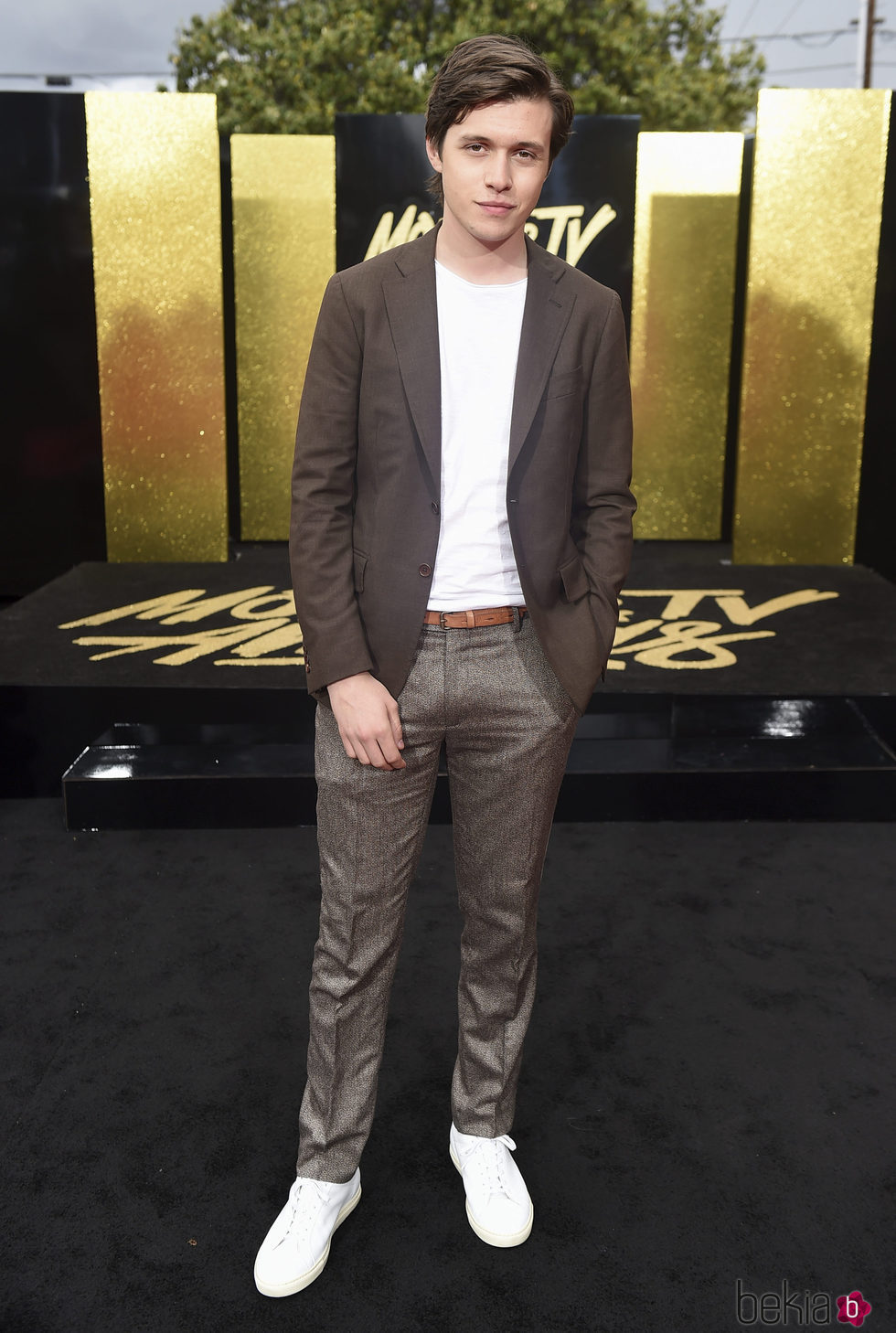 Nick Robinson en la alfombra roja de los MTV Movie Awards 2017