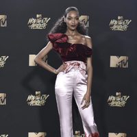 Jourdan Dunn en la alfombra roja de los MTV Movie Awards 2017
