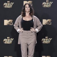 Amy Landecker en la alfombra roja de los MTV Movie Awards 2017