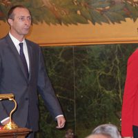 Alfonso y María Zurita en la entrega a la Infanta Margarita de la Medalla de Oro de la Real Academia Nacional de Medicina