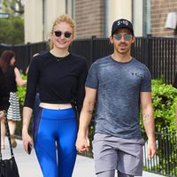 Sophie Turner y Joe Jonas pasean agarrados de la mano por Nueva York