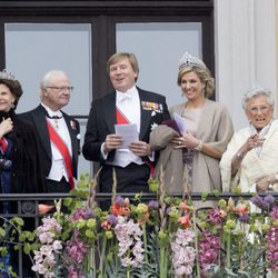 Los Reyes de Suecia, los Reyes de Holanda y Astrid de Noruega en el 80 cumpleaños de Harald y Sonia de Noruega