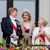 Los Reyes de Holanda y Beatriz de Países Bajos en el 80 cumpleaños de Harald y Sonia de Noruega