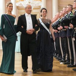 Tatiana de Grecia y Sofia Hellqvist en una cena de gala por el 80 cumpleaños de los Reyes de Noruega