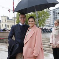 La princesa Victoria y el Principe Daniel de Suecia en el 80 cumpleaños de Harald y Sonia de Noruega