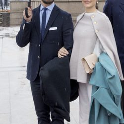 El príncipe Carlos Felipe de Suecia y Sofia Hellqvist en el 80 cumpleaños de Harald y Sonia de Noruega