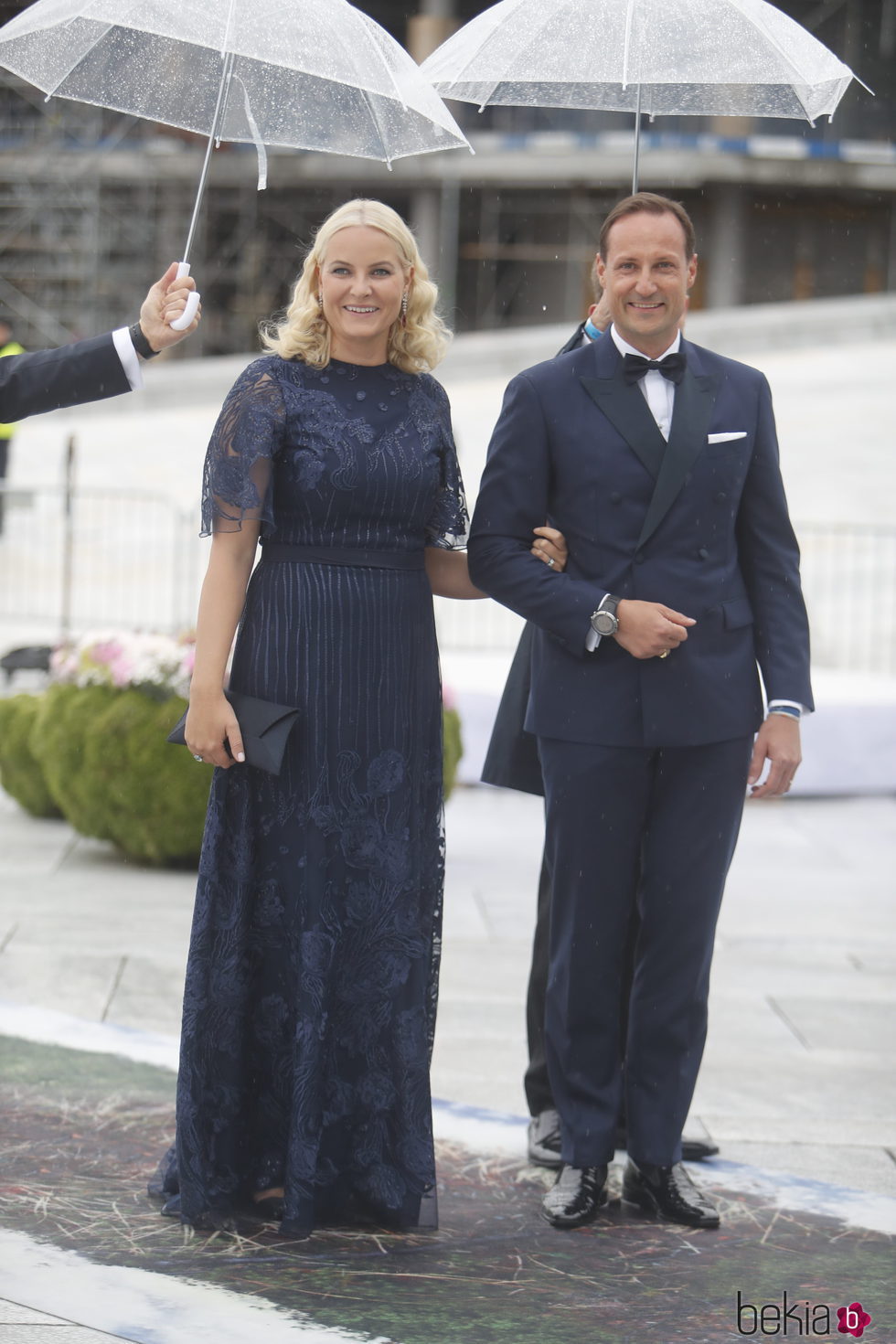Haakon y Mette Marit de Noruega en la cena en honor a los Reyes de Noruega por su 80 cumpleaños