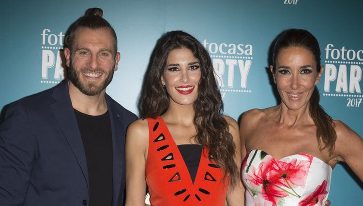 Matías Roure, Lidia Torrent y Elsa Anka felices en el evento de Fotocasa