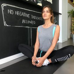 Sara Carbonero practicando yoga